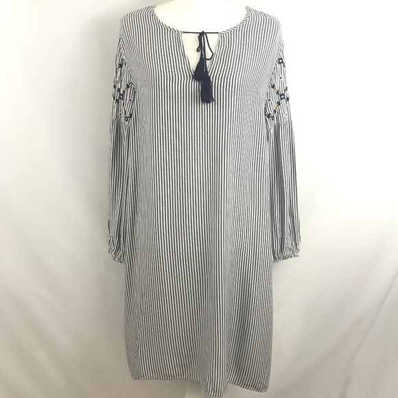 Old Navy -  Boho Embroidered Peasant Shift Dress - Picture 1 of 8
